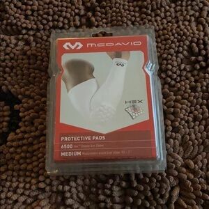 Mcdavid protective elbow pad size medium